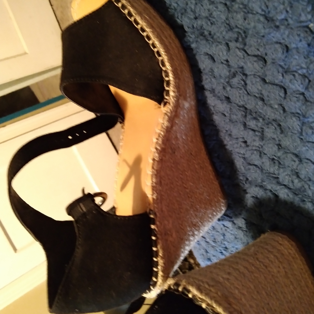 Shoes - Picture 2 of 2